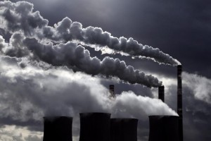 Cooling towers and smoke stacks are seen at the coal powered Pocerady power station near Louny November 24, 2009. Czech Republic is heavily dependent on coal-burning power station. REUTERS/Petr Josek (CZECH REPUBLIC ENERGY ENVIRONMENT) CZECH/ CZECH/